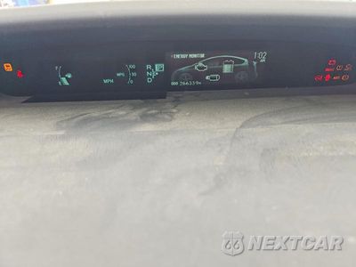 Zdjęcie 9 z 12 samochodu: 2013 TOYOTA PRIUS TWO VIN:JTDKN3DU5D5664571 - miniatura