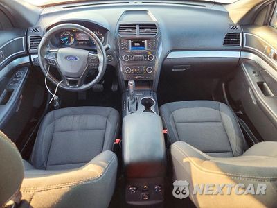 Zdjęcie 8 z 14 samochodu: 2017 FORD EXPLORER XLT VIN:1FM5K7D88HGA85869 - miniatura