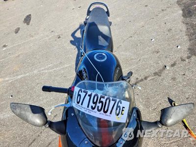 Piąte zdjęcie samochodu w środku: 2002 SUZUKI GSX750 F VIN:JS1GR7GAX22100054 - miniatura