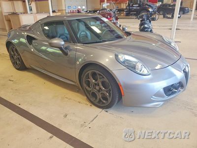 Czwarte zdjęcie samochodu z boku: 2017 ALFA ROMEO 4C VIN:ZARBAAA41HM244988 - miniatura