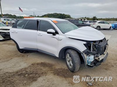 Czwarte zdjęcie samochodu z boku: 2022 KIA SORENTO LX VIN:5XYRG4LC5NG099268 - miniatura