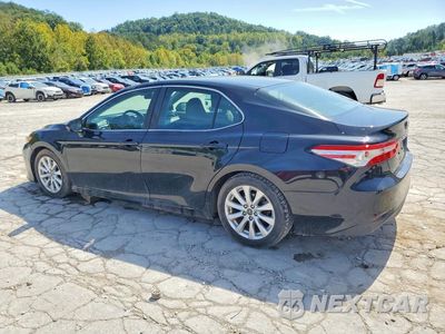 Drugie zdjęcie samochodu z przodu: 2018 TOYOTA CAMRY LE VIN:4T1B11HK0JU012320 - miniatura