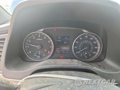 Zdjęcie 9 z 12 samochodu: 2017 HYUNDAI ELANTRA SE VIN:5NPD84LF7HH006622 - miniatura