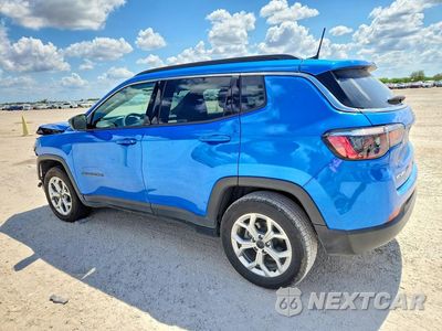 Drugie zdjęcie samochodu z przodu: 2025 JEEP COMPASS LATITUDE VIN:3C4NJDBN8ST586262 - miniatura