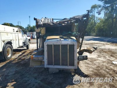 Piąte zdjęcie samochodu w środku: 2003 PETERBILT 379 CAR HAULER TRUCK VIN:1NP5DB9X33D558887 - miniatura