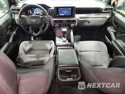 Zdjęcie 8 z 12 samochodu: 2024 TOYOTA TACOMA SR5 VIN:3TMKB5FN4RM003710 - miniatura