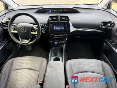 Zdjęcie 9 z 10 samochodu: 2016 TOYOTA PRIUS TWO VIN:JTDKBRFU6G3013653 - miniatura
