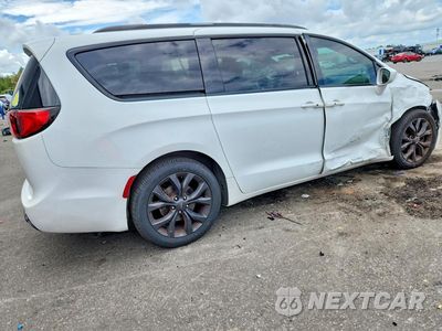 Trzecie zdjęcie samochodu z tyłu: 2020 CHRYSLER PACIFICA TOURING L VIN:2C4RC1BG3LR237784 - miniatura