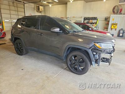 Czwarte zdjęcie samochodu z boku: 2018 JEEP COMPASS LATITUDE VIN:3C4NJDBB1JT337645 - miniatura