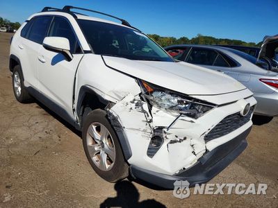 Czwarte zdjęcie samochodu z boku: 2020 TOYOTA RAV4 XLE VIN:JTMP1RFVXLD054714 - miniatura