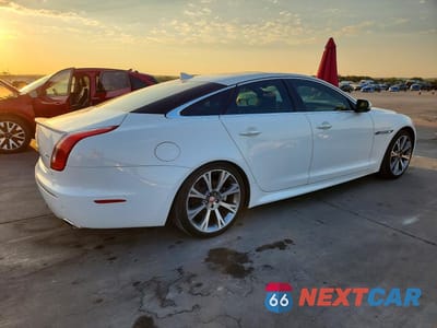 Trzecie zdjęcie samochodu z tyłu: 2015 JAGUAR XJ VIN:SAJWA1CZ8F8V86563 - miniatura