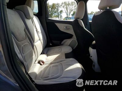Zdjęcie 10 z 12 samochodu: 2020 JEEP RENEGADE LATITUDE VIN:ZACNJABB2LPL66397 - miniatura