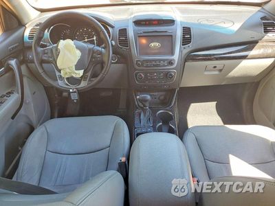 Zdjęcie 8 z 14 samochodu: 2015 KIA SORENTO SX VIN:5XYKW4A70FG651836 - miniatura