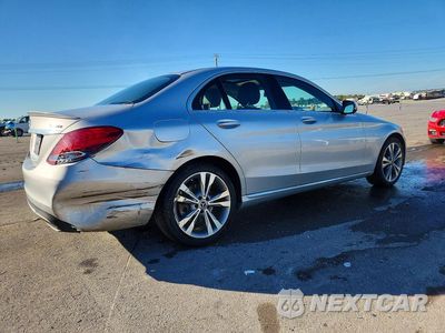 Trzecie zdjęcie samochodu z tyłu: 2018 MERCEDES-BENZ C 300 4MATIC VIN:55SWF4KB4JU248302 - miniatura