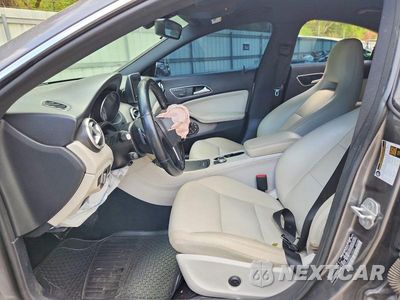 Zdjęcie 7 z 12 samochodu: 2014 MERCEDES-BENZ CLA 250 VIN:WDDSJ4EB0EN140069 - miniatura