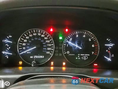 Zdjęcie 9 z 13 samochodu: 2006 LEXUS LX 470 VIN:JTJHT00W764015009 - miniatura