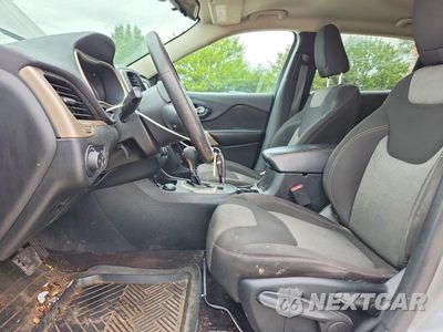 Zdjęcie 7 z 13 samochodu: 2018 JEEP CHEROKEE LATITUDE VIN:1C4PJMCB1JD548602 - miniatura