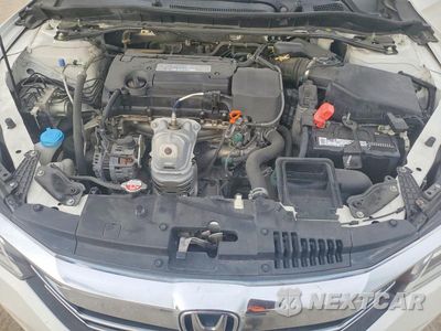 Zdjęcie 11 z 12 samochodu: 2016 HONDA ACCORD SPORT VIN:1HGCR2F52GA027370 - miniatura