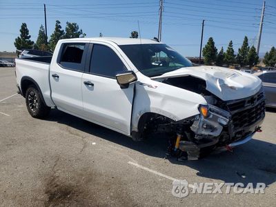 Czwarte zdjęcie samochodu z boku: 2025 CHEVROLET SILVERADO K1500 ZR2 VIN:3GCUKHE82SG355999 - miniatura