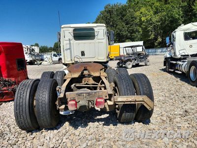 Zdjęcie 6 z 11 samochodu: 2014 4700 - SEMI TRUCK VIN:5KJJAVDV1EPFH9925 - miniatura