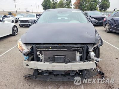 Piąte zdjęcie samochodu w środku: 2019 HYUNDAI IONIQ SEL VIN:KMHC75LC0KU124532 - miniatura
