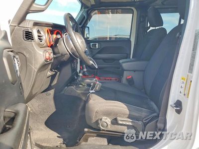 Zdjęcie 7 z 13 samochodu: 2018 JEEP WRANGLER UNLIMITED SAHARA VIN:1C4HJXEGXJW309293 - miniatura
