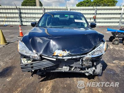 Piąte zdjęcie samochodu w środku: 2015 NISSAN SENTRA SL VIN:3N1AB7AP2FY237013 - miniatura