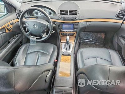 Zdjęcie 8 z 13 samochodu: 2006 MERCEDES-BENZ E 350 VIN:WDBUF56J86A758733 - miniatura