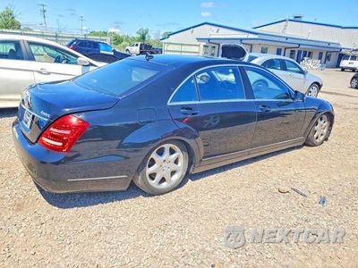 Trzecie zdjęcie samochodu z tyłu: 2011 MERCEDES-BENZ S 550 4MATIC VIN:WDDNG8GB1BA368729 - miniatura