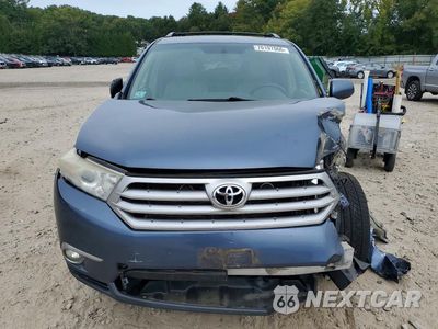 Piąte zdjęcie samochodu w środku: 2013 TOYOTA HIGHLANDER LIMITED VIN:5TDDK3EH3DS248483 - miniatura