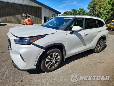 2022 TOYOTA HIGHLANDER XLE 5TDGZRBH5NS580930 - główne zdjęcie licytacji z USA - miniatura
