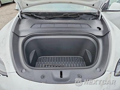 Zdjęcie 11 z 12 samochodu: 2023 TESLA MODEL Y VIN:7SAYGDEE6PA188478 - miniatura