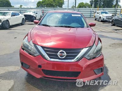 Piąte zdjęcie samochodu w środku: 2018 NISSAN ALTIMA 2.5 S VIN:1N4AL3AP4JC121712 - miniatura