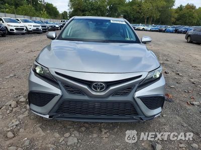 Piąte zdjęcie samochodu w środku: 2022 TOYOTA CAMRY SE VIN:4T1G11AK7NU617473 - miniatura