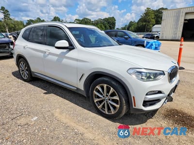 Czwarte zdjęcie samochodu z boku: 2019 BMW X3 SDRIVE30I VIN:5UXTR7C54KLE94093 - miniatura