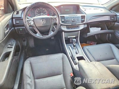 Zdjęcie 8 z 13 samochodu: 2014 HONDA ACCORD SPORT VIN:1HGCR2F57EA108684 - miniatura