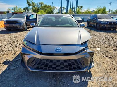 Piąte zdjęcie samochodu w środku: 2025 TOYOTA CAMRY SE VIN:4T1DBADK4SU510257 - miniatura
