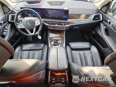 Zdjęcie 8 z 13 samochodu: 2025 BMW X7 XDRIVE40I VIN:5UX23EM0XS9X94865 - miniatura