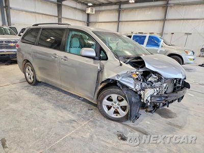 Czwarte zdjęcie samochodu z boku: 2011 TOYOTA SIENNA LE VIN:5TDKK3DC7BS023333 - miniatura