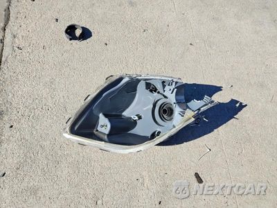 Zdjęcie 12 z 13 samochodu: 2005 SCION XA BASE VIN:JTKKT624950118695 - miniatura