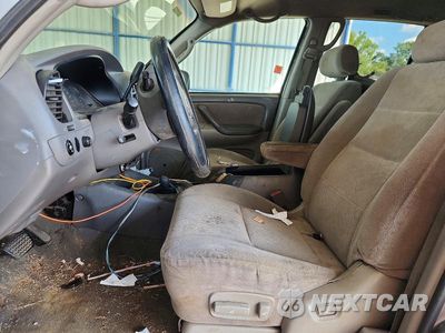 Zdjęcie 7 z 12 samochodu: 2003 TOYOTA SEQUOIA SR5 VIN:5TDBT44A73S145905 - miniatura