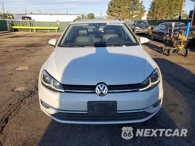Piąte zdjęcie samochodu w środku: 2019 VOLKSWAGEN GOLF SPORTWAGEN S VIN:3VWY57AU2KM507784 - miniatura