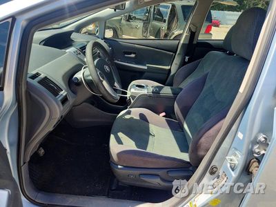 Zdjęcie 7 z 12 samochodu: 2012 TOYOTA PRIUS V THREE VIN:JTDZN3EU9C3175999 - miniatura