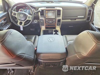 Zdjęcie 8 z 12 samochodu: 2015 RAM 2500 LARAM VIN:3C6UR5FL4FG696783 - miniatura