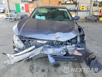 Piąte zdjęcie samochodu w środku: 2017 HONDA CIVIC EX VIN:19XFC2F70HE018471 - miniatura