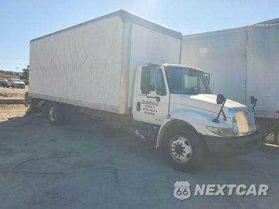 Czwarte zdjęcie samochodu z boku: 2009 INTERNATIONAL 4300 BOX TRUCK VIN:1HTMMAAM09H047639 - miniatura