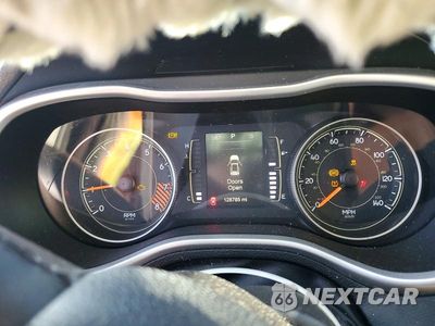 Zdjęcie 9 z 12 samochodu: 2015 JEEP CHEROKEE LATITUDE VIN:1C4PJMCS2FW523557 - miniatura