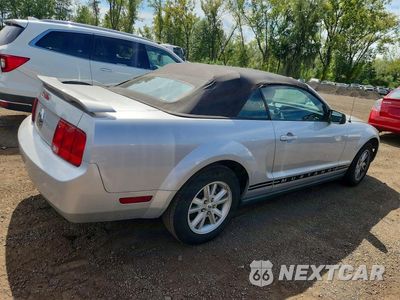 Trzecie zdjęcie samochodu z tyłu: 2005 FORD MUSTANG VIN:1ZVFT84N755192563 - miniatura