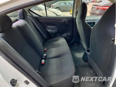 Zdjęcie 10 z 13 samochodu: 2015 NISSAN VERSA 1.6 S VIN:3N1CN7AP2FL801319 - miniatura