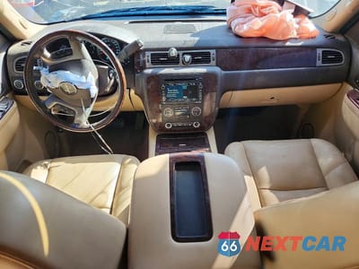 Zdjęcie 8 z 12 samochodu: 2011 GMC SIERRA K3500 DENALI VIN:1GT426C86BF181802 - miniatura
